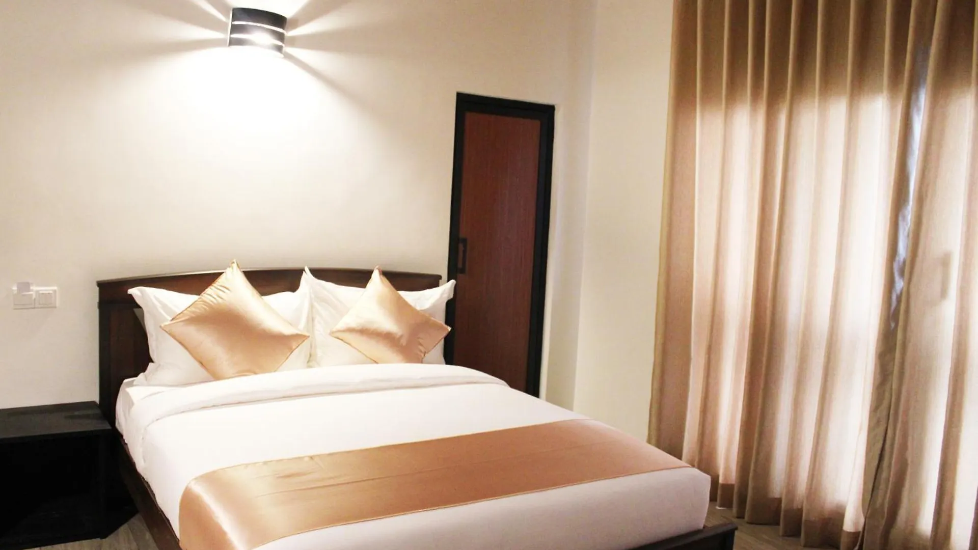 ***** Hotel Sky Gate Kandy Sri Lanka