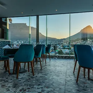 The Capital Mirage 5* Kaapstad